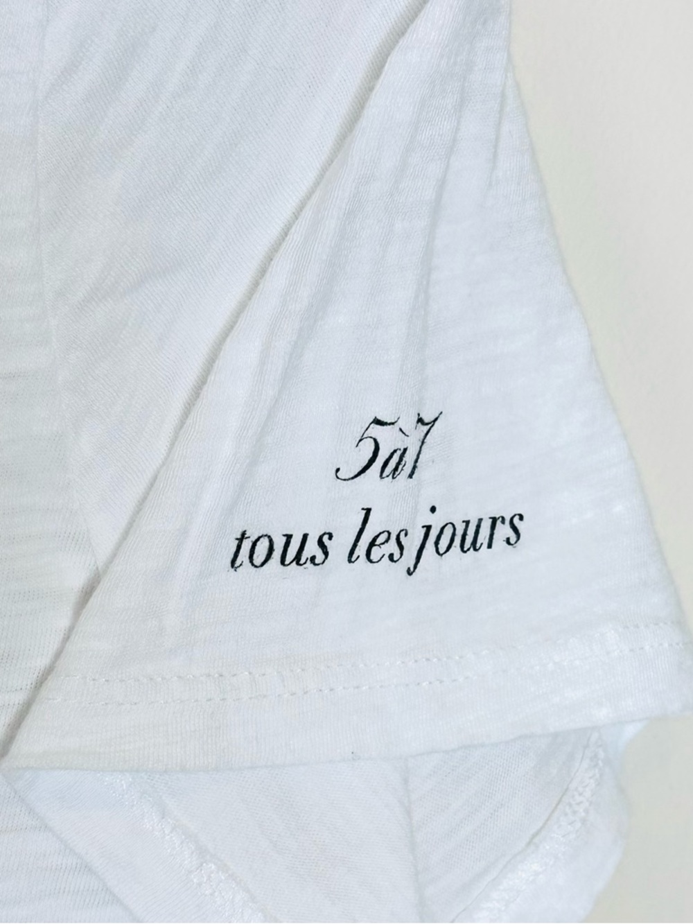 Cinq à Sept Tous Les Jours Graphic Baby T-shirt Size Small Oui Oui Oui White - Picture 4 of 12